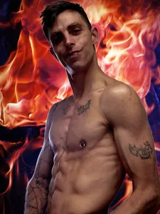 File:Mattymatt productions.png